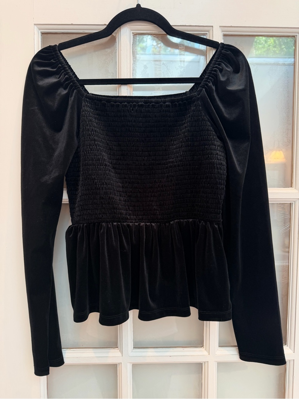 GAP Y2K Goth Black Smocked Velvet Peplum Long-Sleeve Top Blouse Size Medium M